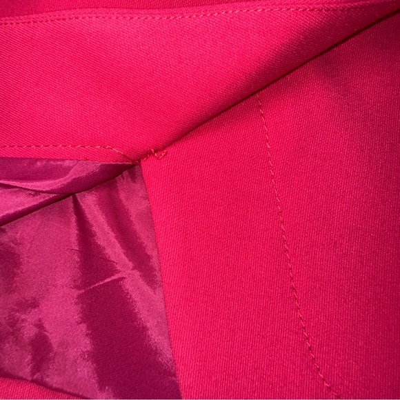 Elizabeth and James Bardot Bodycon Mini Dress in Fuchsia- Size 2 - Picture 11 of 15